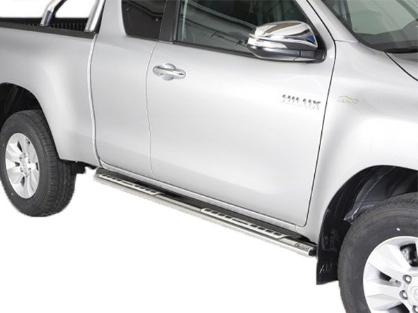 Sidebars design Toyota Hilux EC '16
