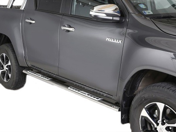 Sidebars design Toyota Hilux DC '16